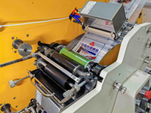 <span class=keywords><strong>Machine</strong></span> d'impression flexographique automatique 6+1 couleurs pour rubans satinés/coton/taffetas de nylon, rouleaux de tissu et étiquettes lavables - Product Image 6