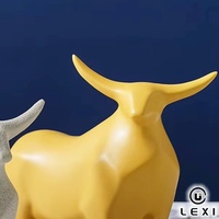 Statue de Vache en Céramique Créative, Style Nordique, Ornement de Bureau, Petite Figurine Animale pour Décoration d'Étagère et de Meuble TV, Souvenir