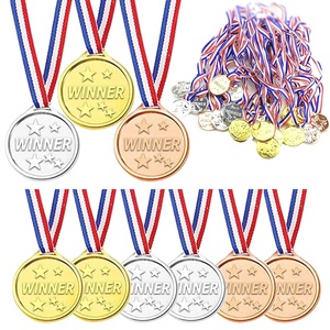 Médaille de sport en plastique pour enfants, haute qualité, prix bas, jouets pour enfants, médailles d'or de natation/course à pied - Product Image 1