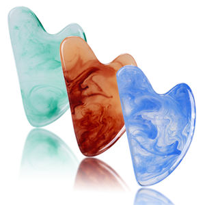 Outil de beauté du visage Gua Sha en résine cristal rose <span class=keywords><strong>Guacha</strong></span> Board Logo personnalisé forme de coeur bleu rose soins du visage outils de massage Guasha - Product Image 1