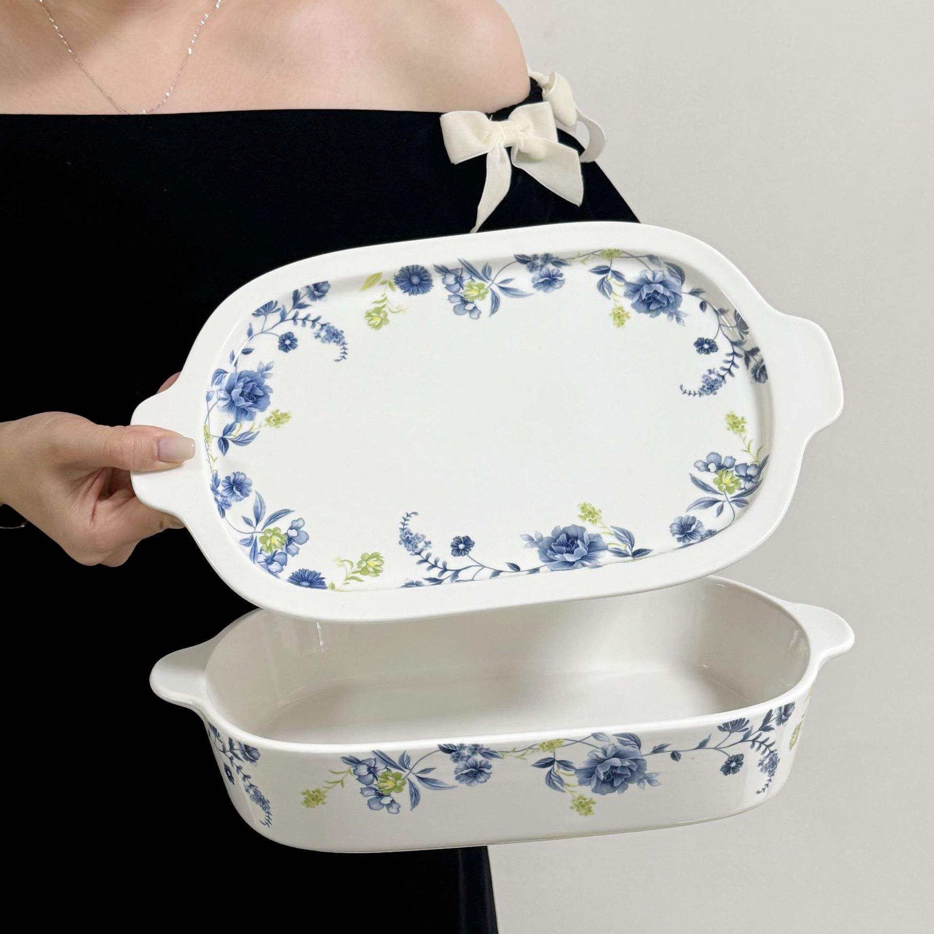 Secret Garden Blue ribbon lid baking tray
