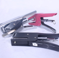 De alta calidad de la venta al por mayor 25 hojas libro grapadora vinculante para la máquina de oficina escritorio fácil 24/6 de 26/6 pin mano alicates grapadora de metal