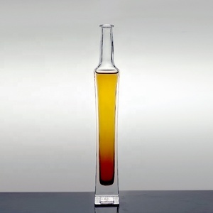 Bouteille en verre vide extra blanche de 750 ml, forme carrée fine et haute, fond lourd, pour spiritueux, 100 ml, avec bouchon, vente en gros RSG - Product Image 5