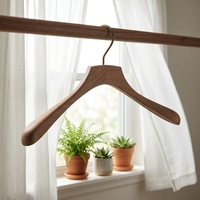 Cintre en bois de caoutchouc de haute qualité, écologique, couleur naturelle, avec crochet moderne, simple niveau, pour salon et dressing