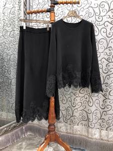 طقم تنورة جديد عالي الجودة لموسم خريف وشتاء 2025 مكون من قطعتين للنساء، سترة صوفية محبوكة من الدانتيل وتنورة طويلة محبوكة - Product Image 3