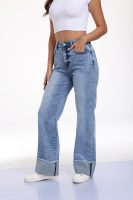 Jean en denim délavé coupe droite pour femme avec ourlet déchiré et effet whiskers – Pantalon tendance pour femme