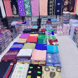 Écharpe ethnique musulmane à porter au quotidien, en mousseline douce et légère, vente en gros de 12 pièces, châle africain floral durable pour l'été, respirant, avec de grands strass - Product Image 6