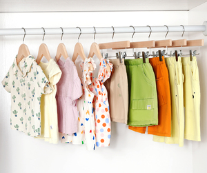 <span class=keywords><strong>Cintres</strong></span> <span class=keywords><strong>en</strong></span> <span class=keywords><strong>bois</strong></span> pour enfants LINDON, finition blanche naturelle, pour tout-petits et bébés - Product Image 3