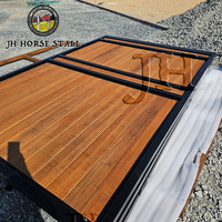 Porte battante en bambou préfabriquée 12x12, design portable de luxe, boîte d'écurie pour chevaux, panneaux frontaux avec toit