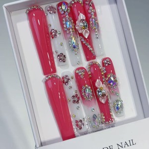 Nouveau produit lancé - Buchiattelli Golden High Luxurious Yellow Crystal Diamond White Small Flower Handcrafted Wearable Nails - Product Image 6