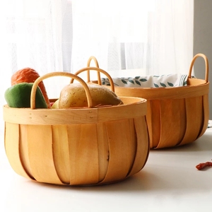 Petit <span class=keywords><strong>pochoir</strong></span> de pomme rond boisseau panier de rangement de cadeaux en bois panier de rangement de copeaux de bois tissé à la main panier suspendu au mur - Product Image 3