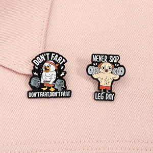 Set de Broches Esmaltados de Fitness con Diseño de Pato y Perro de Dibujos Animados, Regalo Divertido para el Gimnasio, Insignia 'Never Skip Leg Day' - Product Image 4
