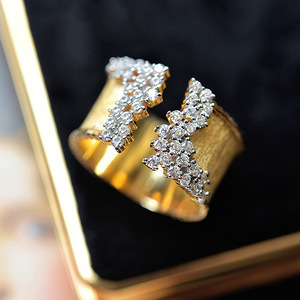 Anillo de Diseño Color Dorado, Estilo Unisex, Anillo de Dedo para Hombres y Mujeres - Product Image 4