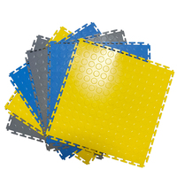 La dalle extérieure de vinyle de sport de PVC de style moderne couvre de carreaux détaillant antidérapage de garage avec la solution de conception graphique