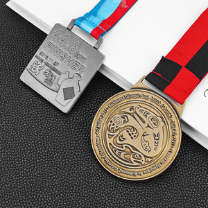 Médaille personnalisée en métal plaqué or pour récompenses sportives - Course de 5K/10K, Taekwondo, Arts martiaux - Édition Anniversaire Moulée - Product Image 5