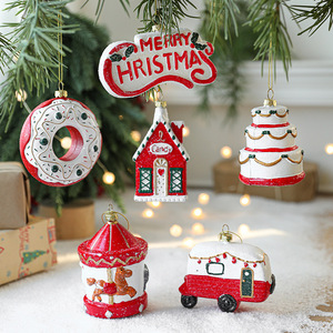 Décoration de Noël en plastique peint rouge et blanc, petit <span class=keywords><strong>chalet</strong></span>, pendentif pour arbre de Noël, cadeau à suspendre pour voiture du <span class=keywords><strong>Nouvel</strong></span> <span class=keywords><strong>An</strong></span> - Product Image 2