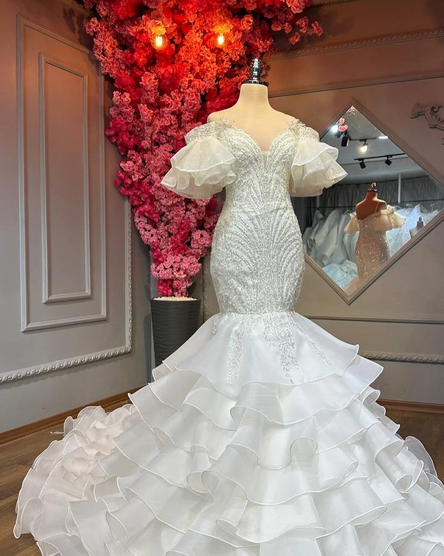 Mumuleo Puff Sleeve White Mermaid Wedding Dresses Lace Appliques V Neck  Ruffled Bridal Gowns| Alibaba.com