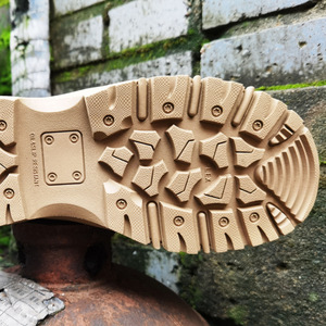 รองเท้าบูทขนสัตว์สีทรายแบบส้นเตี้ยผูกเชือกด้านหน้าสำหรับการรักษาสันติภาพ ใช้ในกิจกรรมกลางแจ้ง ปีนเขา และการต่อสู้ - Product Image 3