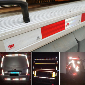 <span class=keywords><strong>เทป</strong></span>สะท้อนแสง <span class=keywords><strong>3M</strong></span> รุ่น 983D สำหรับรถบรรทุก สีขาว/แดง ความเข้มสูงเพื่อความปลอดภัยของยานพาหนะ ขนาด 50 มม. x 45.72 ม. - Product Image 2