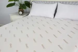 Hot Sales Hypoallergenic Queen King Wholesale Polyester Mattress Cover Protector Mattress Bed Protector Cover