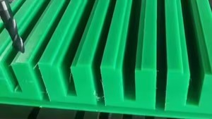 ग्रीन प्लास्टिक डबल पंक्ति 10 बी श्रृंखला गाइड रेल गैल्वेनाइज्ड स्टील प्रोफाइल के साथ - Product Image 6