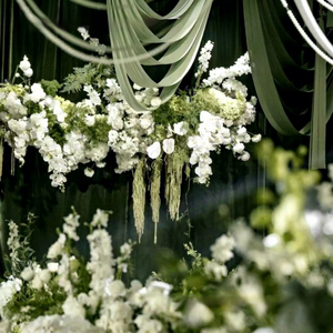 Série Verte Fleurs Artificielles Réalistes en Soie : Pissenlit, Larmes de Bambou, Hortensia, Rose – Décoration Mariage et Maison – Moulage par Injection - Product Image 6