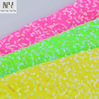 Tissu Nanyee brodé rose fluo en maille warp avec sequins, extensible dans les quatre sens, 100 % polyester, pour chaussures de mariage filles et garçons