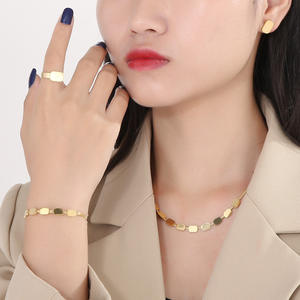 4 ماركة ثعبان من الفولاذ التيتانيوم قلادة قصيرة هندسية للنساء - Product Image 4