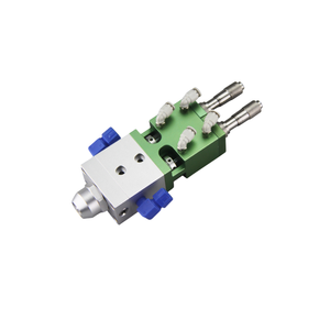 Machine de remplissage et de distribution entièrement automatique pour liquides A et B, avec agitateur électrique à petit débit et réservoir sous pression en acier inoxydable - Product Image 3