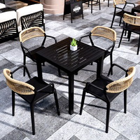 Ensemble de salle à manger extérieur moderne et minimaliste en bambou pour patio, cour, café, salon de thé et restaurant de barbecue