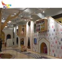 Aire de jeux intérieure en bois sur mesure, thème nature, équipement de terrain de jeu intérieur en bois pour usage commercial