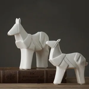 Nórdicos Ornamentos Cavalo Casa Decoração Artesanato de Cerâmica Simples TV Sala de estar Armário Do Vinho Moderno Porcelana Estatueta Decoração Estátua