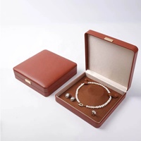 Boîte à bijoux en cuir PU avec logo personnalisé, boîte cadeau Cartier, boîte à anneaux rouge, boîte à colliers, boîte à bracelets, boîte à boucles d'oreilles, ensemble d'emballage de bijoux de luxe