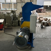 Équipement industriel automatique de recyclage du plastique à cadre en acier robuste, machine à fondre le polystyrène, production élevée de 100-150 kg/h