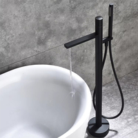 Baignoire sur pattes noire autoportante montée au sol robinet de robinet de Cae robinet de baignoire sur pied contemporain en laiton