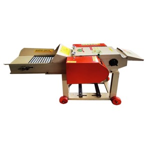 Mini-hacheuse polyvalente pour aliments du bétail, machine de traitement du fourrage diesel - Product Image 3