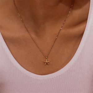 Colgante de Estrella de Mar Grueso de Acero Inoxidable Pulido con Baño de Oro de 18K, Estilo de Moda Casual para Uso Diario en la Playa, Regalo Ideal - Product Image 5