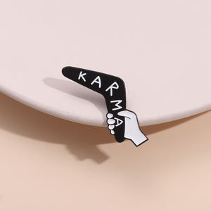 因果报应回旋镖胸针珐琅别针定制朋克哥特式装饰胸针背包翻领徽章饰品 - Product Image 2