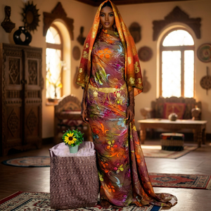 Dirac suisse floral mauve avec broderie multicolore, détails dorés à la taille et châle or-orange, tenue de mariage somalienne de luxe - Product Image 1