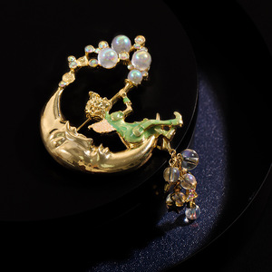 Broche de Mariposa Vintage, Broche de Cristal de Lujo con Efecto de Goteo de Aceite, Joyería con Insignia de Sol y Luna para Mujer, en Existencia, Venta al por Mayor - Product Image 6