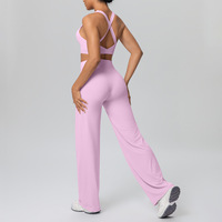 Ensemble de yoga 2 pièces personnalisé avec logo, soutien-gorge de sport à fort impact découpé couleur chair et pantalon de yoga évasé à jambe droite, ensemble de fitness pour femme