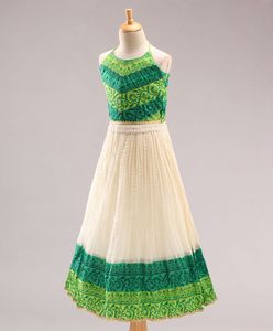 Conjunto de Top Halter con Estampado y Ghagra con Efecto Arrugado para Niñas Twisha, Ropa Étnica Infantil, Ropa Festiva, Traje Tradicional - Product Image 1