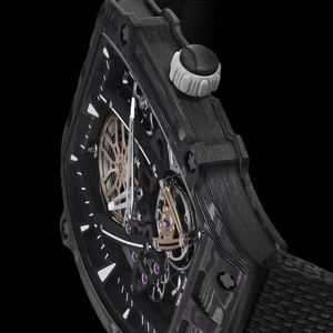 Reloj Mecánico de Lujo para Hombre, Ultraligero (38g), 47mm, con Esfera Ovalada, Tourbillon Volante y Caja de Fibra de Carbono - Product Image 4