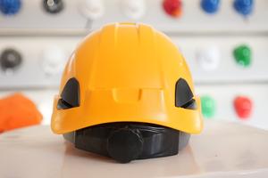 หมวกกันน็อคทนทานสำหรับงานก่อสร้าง ABS ได้รับการรับรองจาก EN397 CE สำหรับผลิตภัณฑ์เพื่อความปลอดภัยและทนทานช่วยป้องกันการปีนเขา - Product Image 2