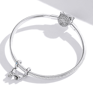 Silver Plated Lovers Hands <b>Charm</b> With Crystal Rhinestones Romantic <b>Jewelry</b> Gift For Unisex - Product Image 2
