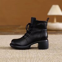 Vente en gros d'usine en Chine bottes à semelle épaisse de nouveau style pour l'hiver chaussures pour femmes chaussures à la cheville bottes pour femmes
