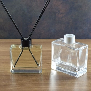 Rỗng 100Ml Quảng Trường Phẳng Reed Khuếch Tán Chai Thủy Tinh Với Nắp Vít - Product Image 4