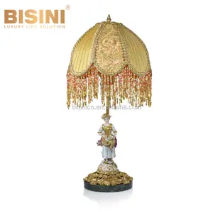 Sier Beeldje Standbeeld Lamp, Europese Stijl Paleis Tafellamp Met Schaduw, bronzen Art Bureaulamp Met Keramische Beeldje Base