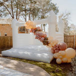 Château gonflable blanc pour mariage, château gonflable extérieur pour enfants et adultes, combo toboggan et château de mariage avec ballons - Product Image 6