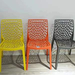 Venta caliente Silla de plástico barata Jardín Apilable Silla al aire libre PP Silla de comedor de ocio <span class=keywords><strong>sin</strong></span> brazo - Product Image 2